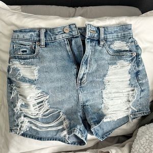 American eagle ripped Jean shorts